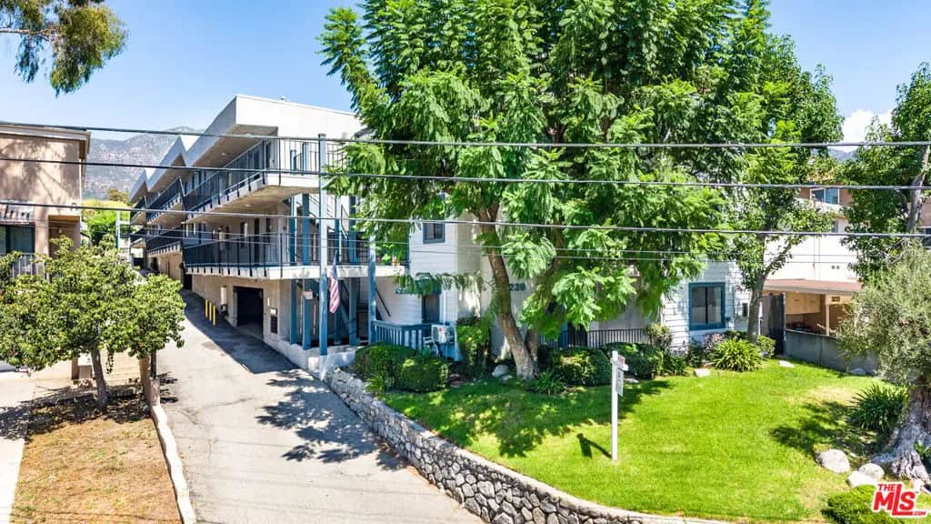 3239 Altura Avenue, La Crescenta, CA — listing photo 1