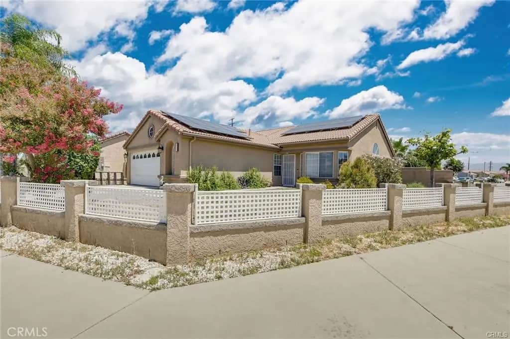 3112 Wimbledon, Hemet, CA — listing photo 1