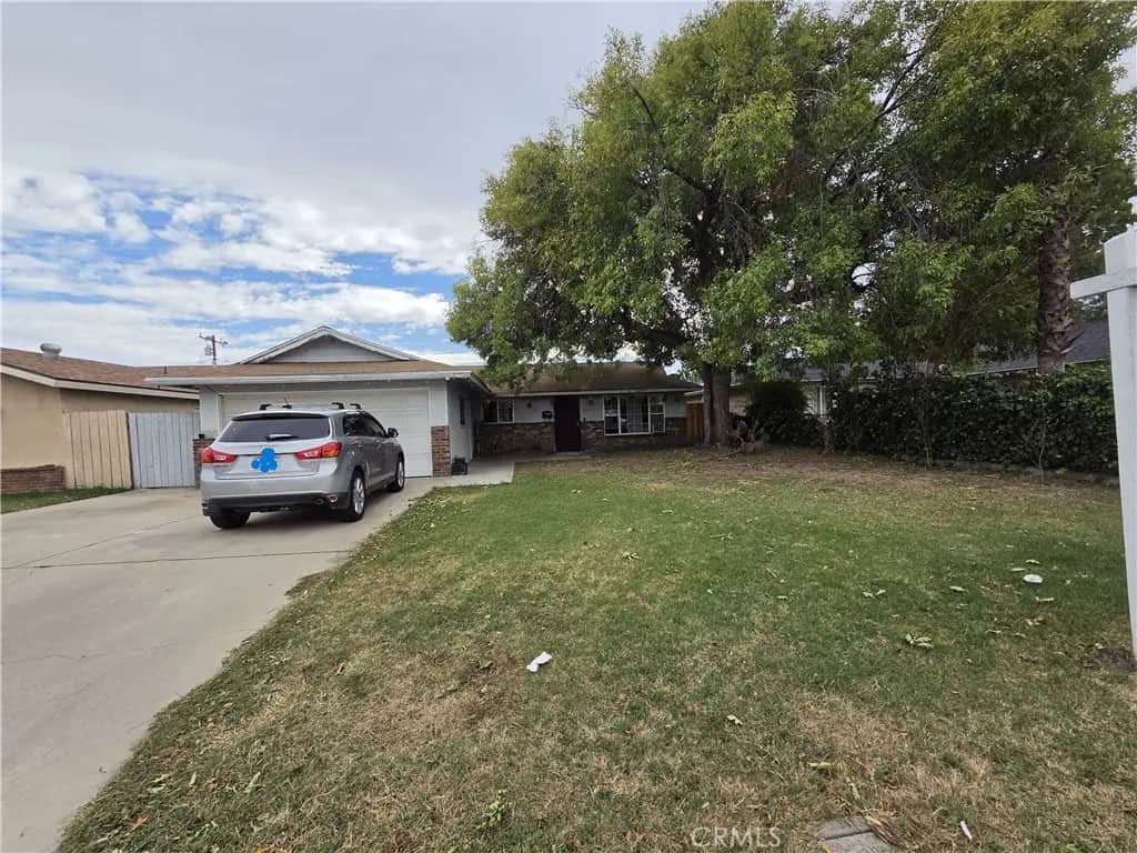 842 E Yale, Ontario, CA — listing photo 1