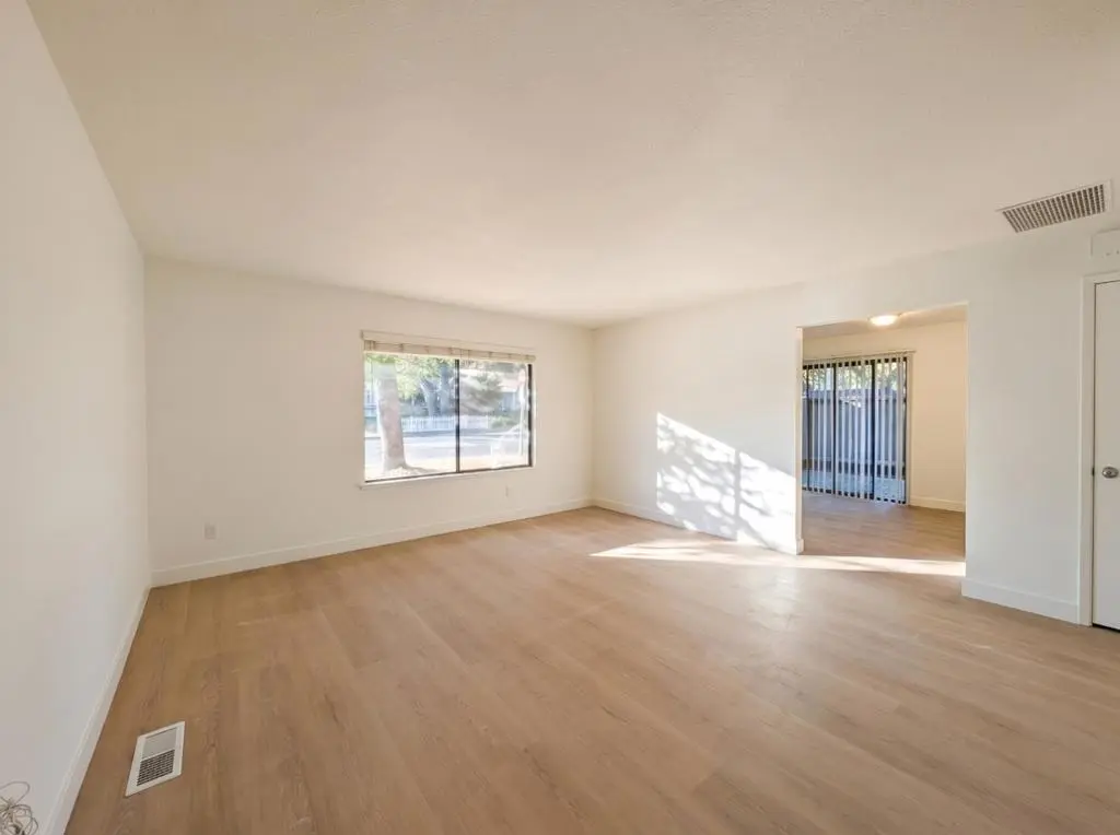 1052 7th Street, Novato, CA — listing photo 1