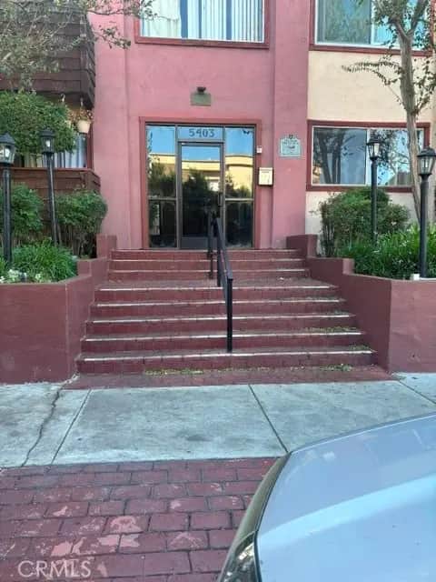 5403 newcastle # 12, Encino, CA — listing photo 1