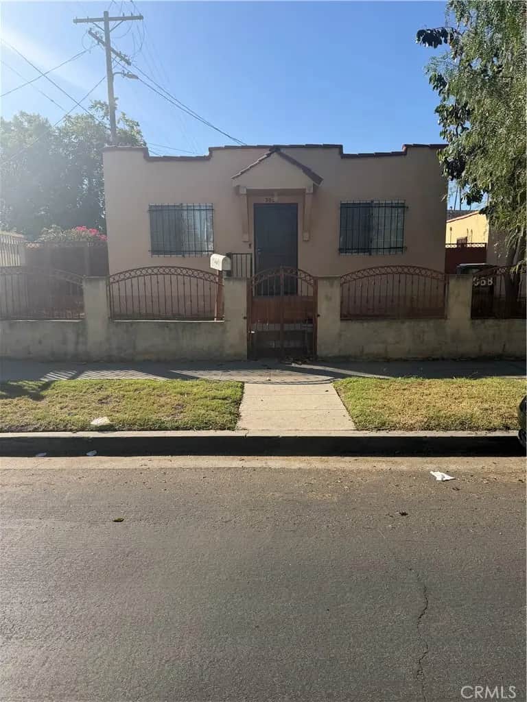 2068 W 52nd, Los Angeles, CA — listing photo 1