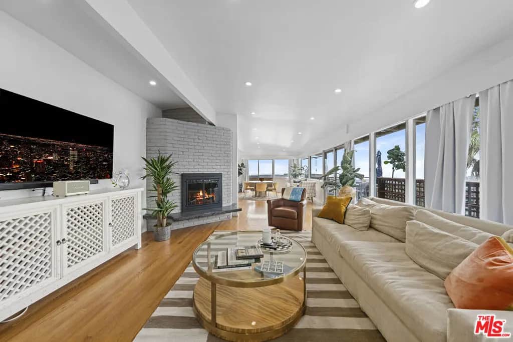 1211 N Kenter Avenue, Los Angeles, CA — listing photo 1
