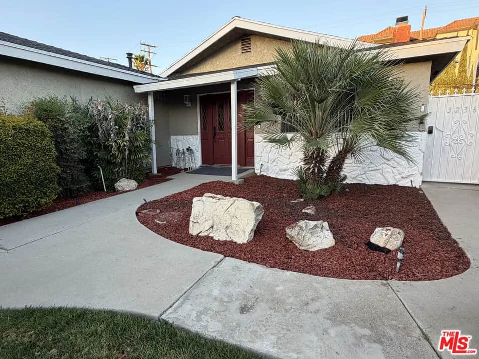 3234 Locust Avenue, Long Beach, CA — listing photo 1