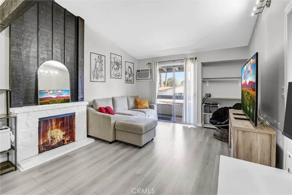 21800 Schoenborn 260, Canoga Park, CA — listing photo 1