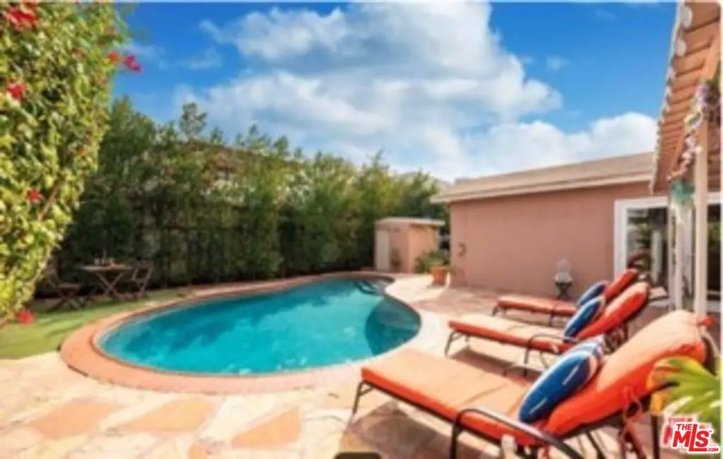 6020 Wilkinson Avenue, North Hollywood, CA — listing photo 1