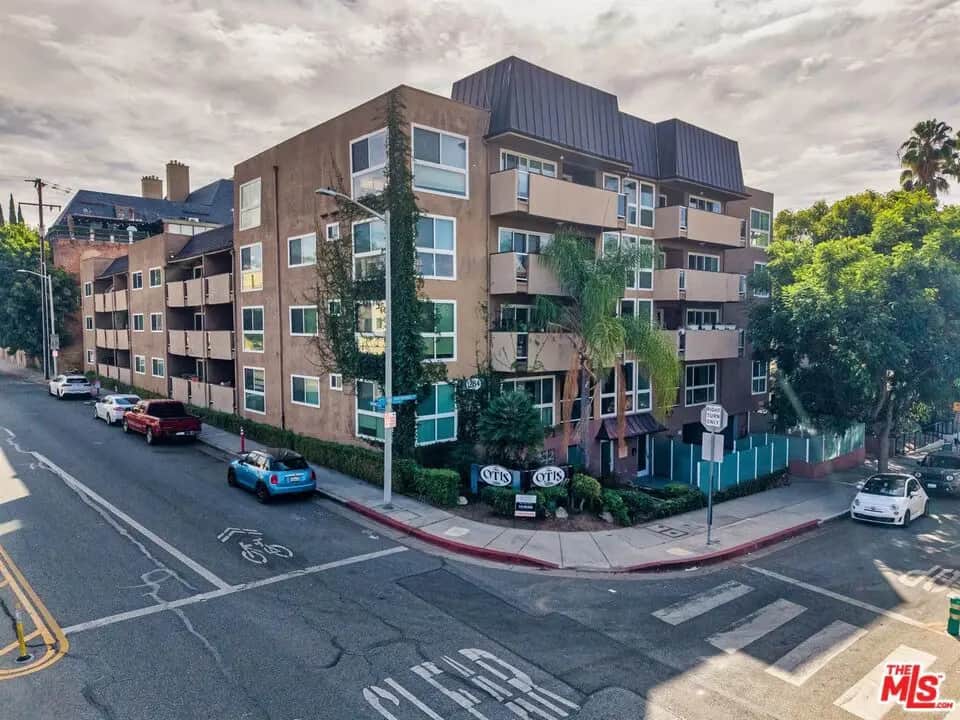 1284 Havenhurst Drive, Los Angeles, CA — listing photo 1