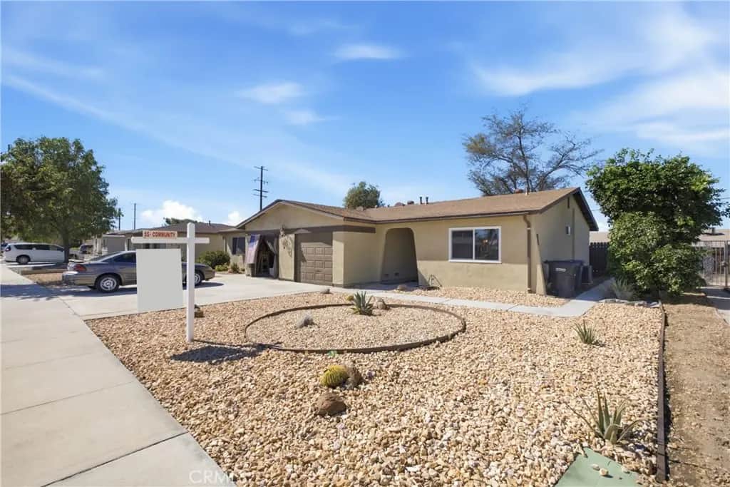 363 Antigua, Hemet, CA — listing photo 1