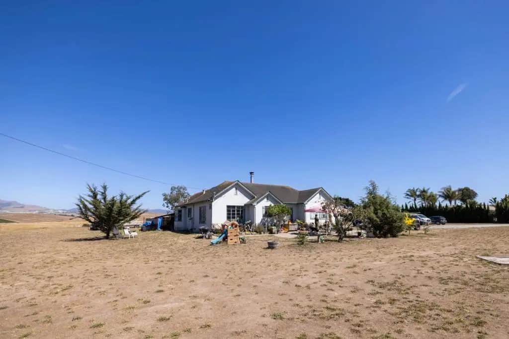 350 Harrison Road, Salinas, CA — listing photo 1