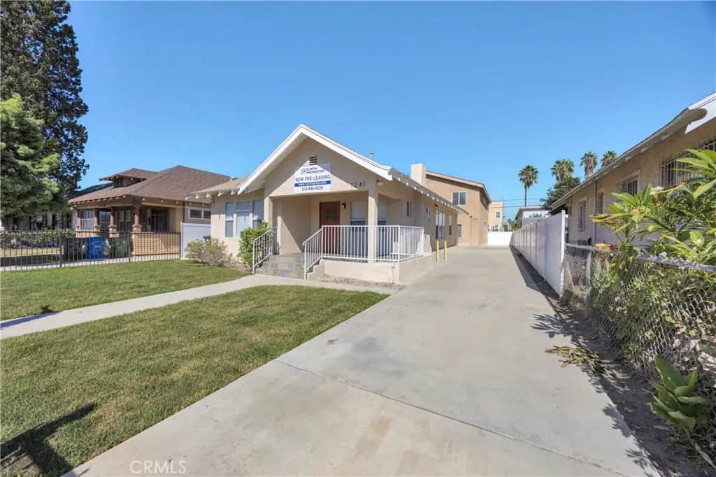 1241 W 37th Drive, Los Angeles, CA — listing photo 1