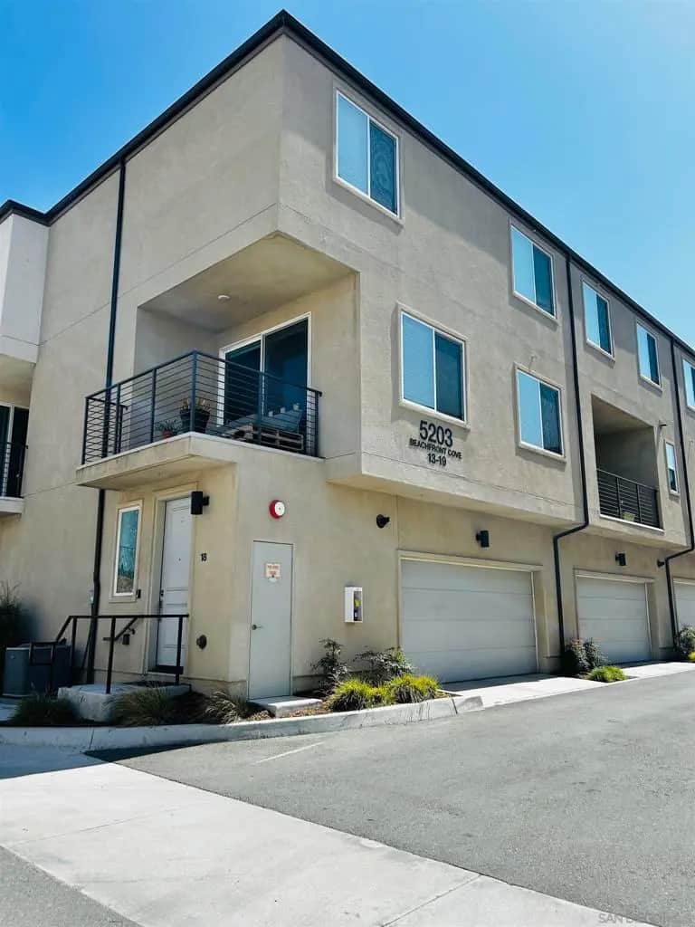 5203 Beachfront Cove 18, San Diego, CA — listing photo 1