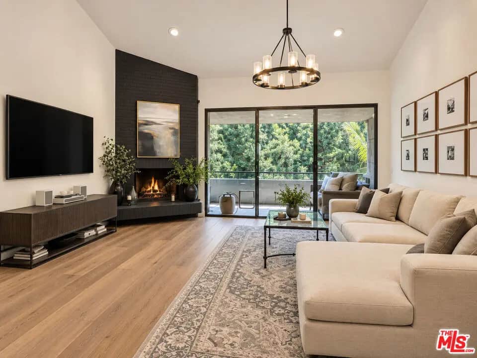 2663 Centinela Avenue 303, Santa Monica, CA — listing photo 1