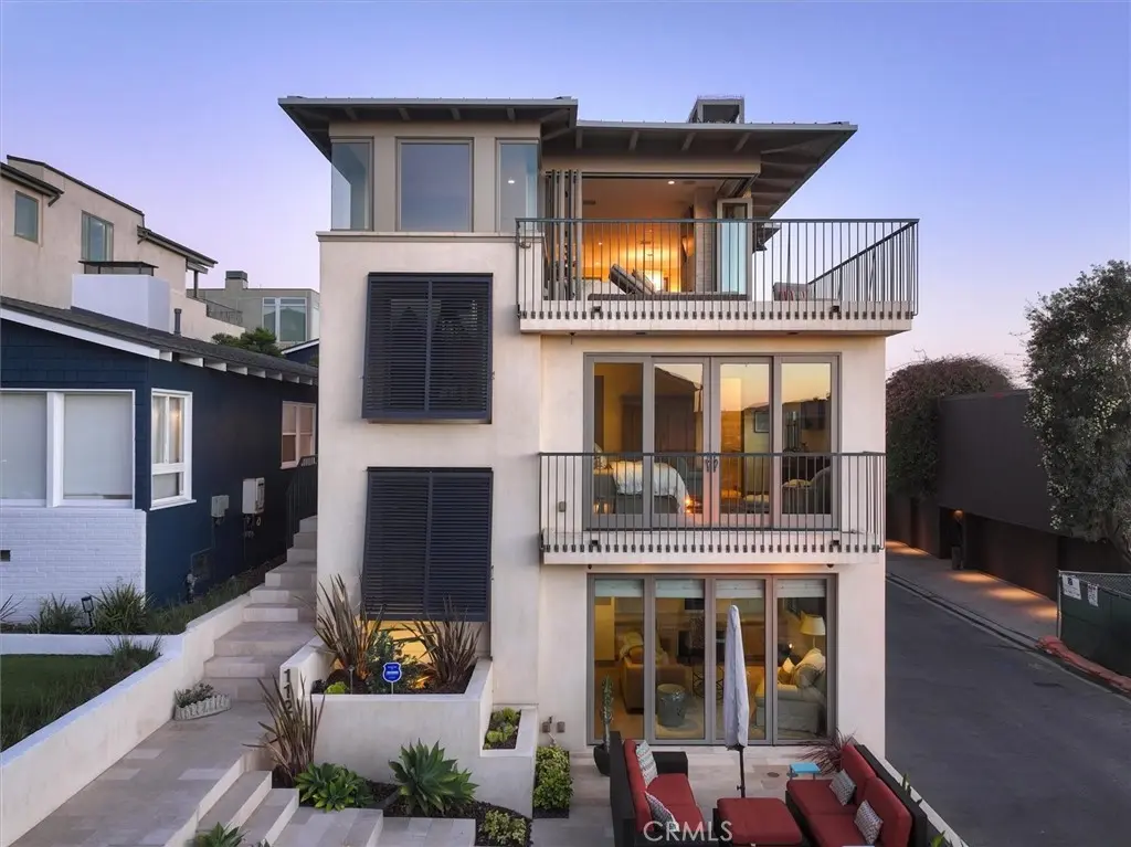 112 17th, Manhattan Beach, CA — listing photo 1
