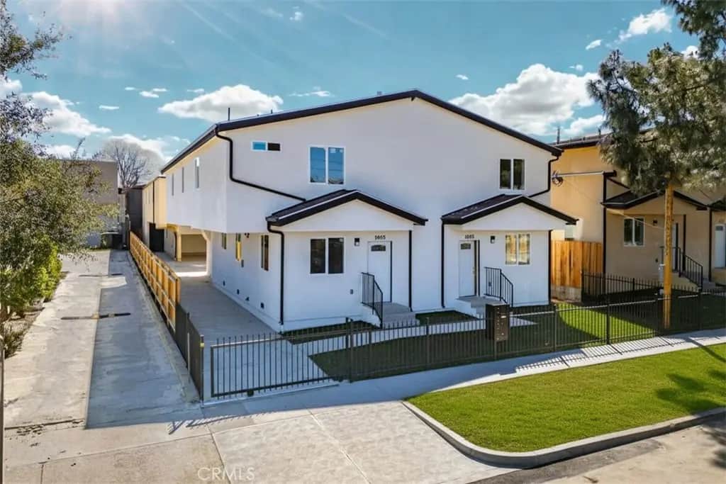 1640 Murchison Street 1652, Los Angeles, CA — listing photo 1