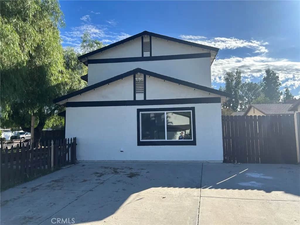 1318 Stillman 2, Redlands, CA — listing photo 1