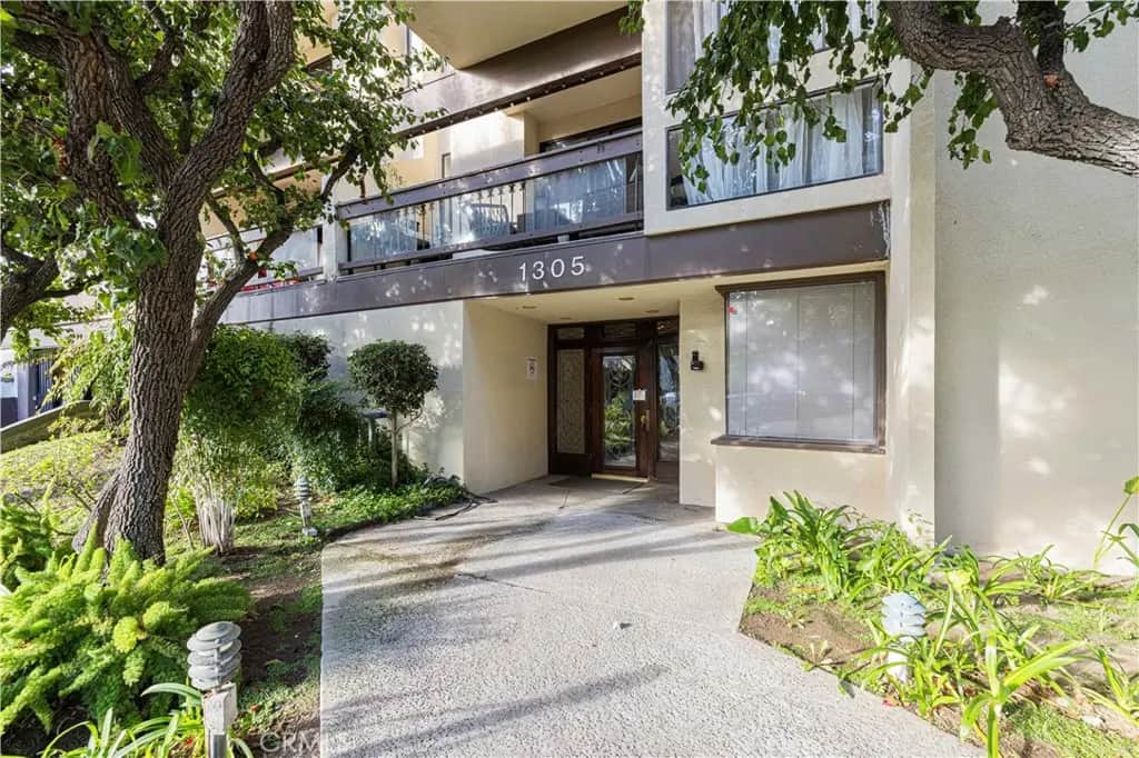1305 N Columbus 203, Glendale, CA — listing photo 1