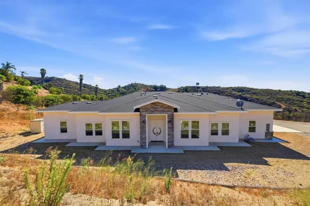 47400 Vaquero, Temecula, CA — listing photo 1