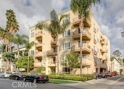 320 S 320 Willaman Dr 302, Los Angeles, CA — listing photo 1