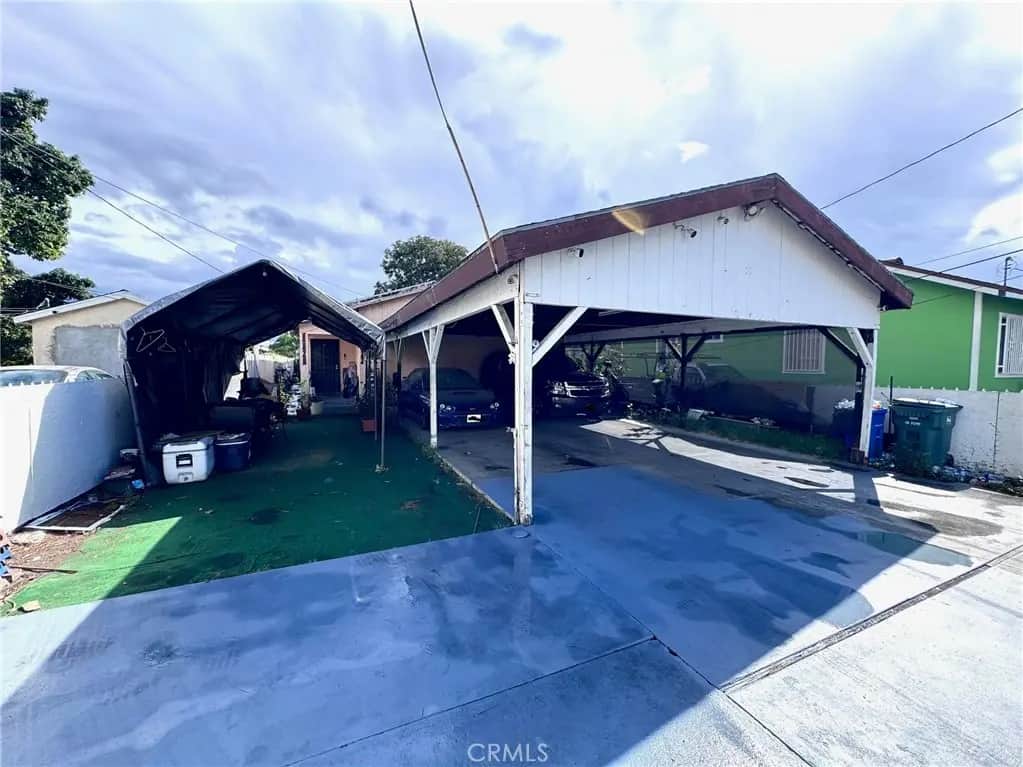 8820 Beach, Los Angeles, CA — listing photo 1