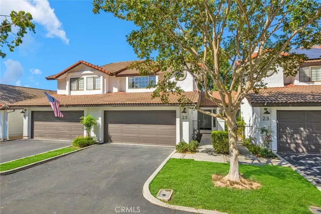25 Clover Hill Lane 106, Laguna Hills, CA — listing photo 1