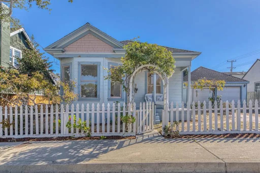 513 Monterey Avenue, Pacific Grove, CA — listing photo 1
