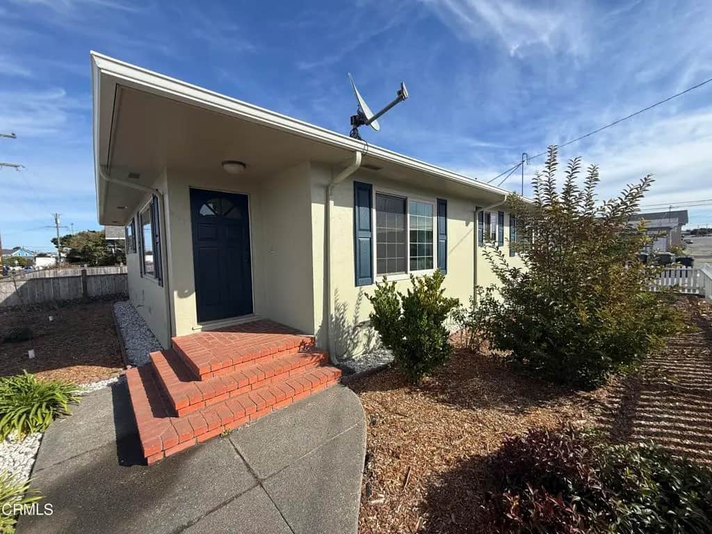 401 Madrone Street, Fort Bragg, CA — listing photo 1
