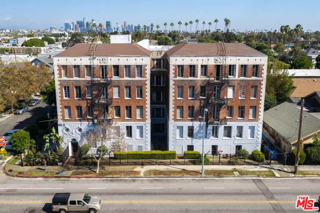 2000 Arlington Avenue, Los Angeles, CA — listing photo 1