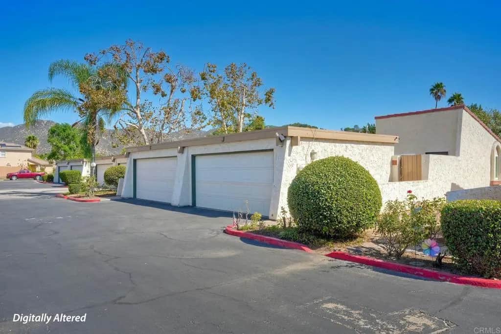 2855 Wanek Rd - J, Escondido, CA — listing photo 1