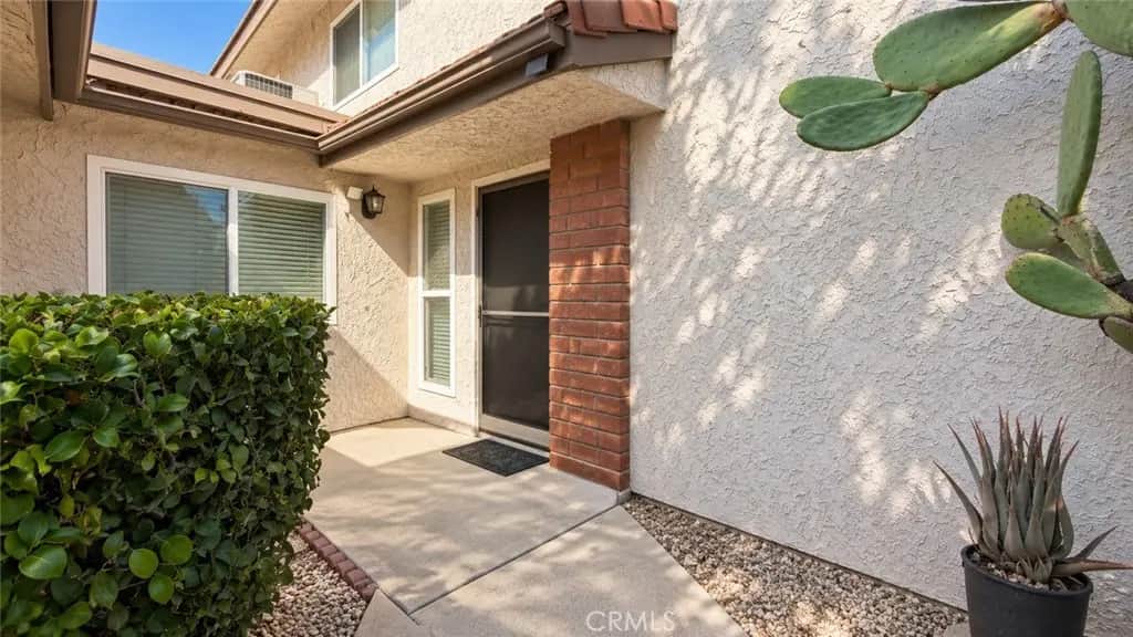 926 Plaza Escondido, Fullerton, CA — listing photo 1