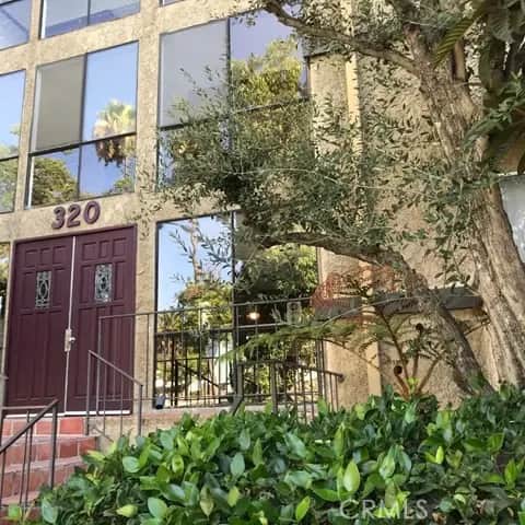 320 E Stocker Street 302, Glendale, CA — listing photo 1