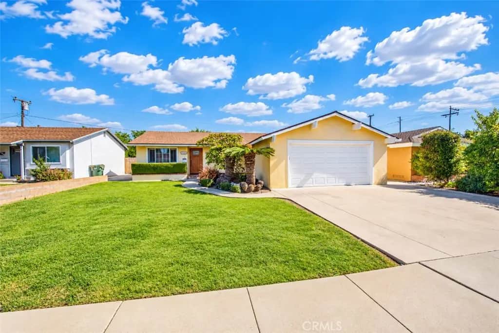 15442 Stanford, Huntington Beach, CA — listing photo 1