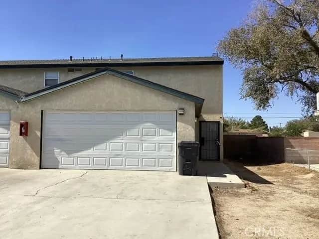 2513 Desert Street C, Rosamond, CA — listing photo 1