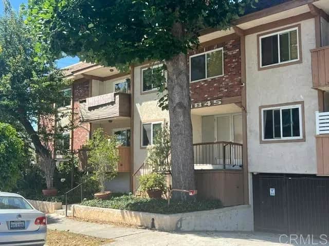 1845 Corinth 204, Los Angeles, CA — listing photo 1