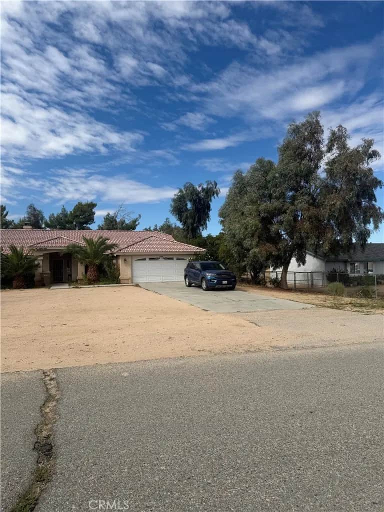 9530 N Carissa Avenue N, Hesperia, CA — listing photo 1