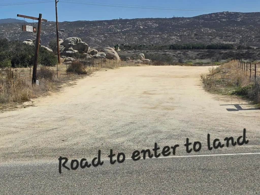 Vacant land APN #571-08-0042, Hemet, CA — listing photo 1