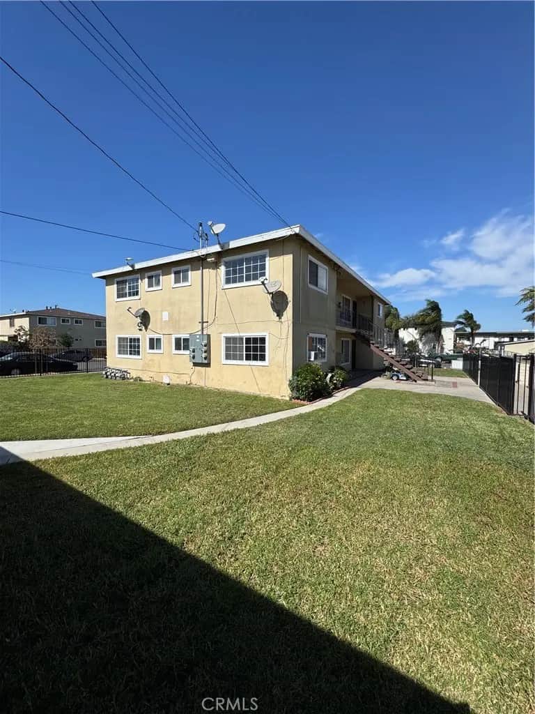 7782 Mandrell, Huntington Beach, CA — listing photo 1