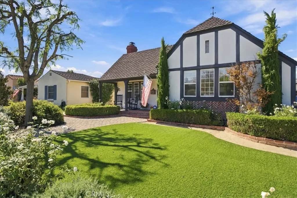 2408 Fairmont, Santa Ana, CA — listing photo 1