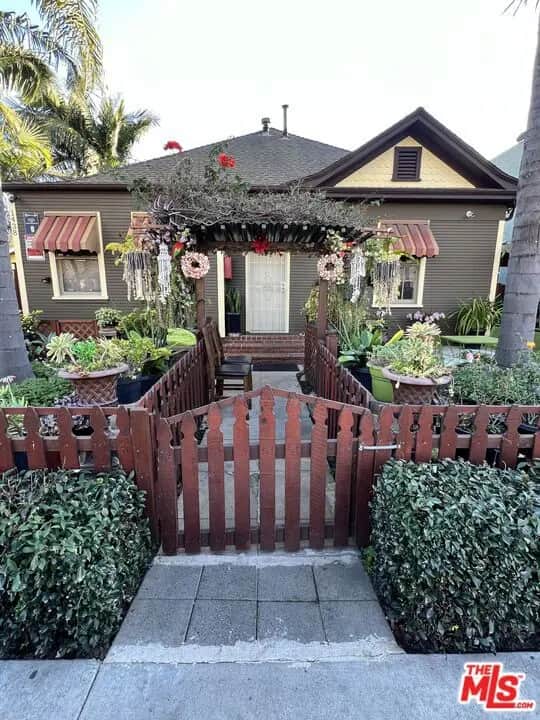 1436 E 4th Street G, Long Beach, CA — listing photo 1