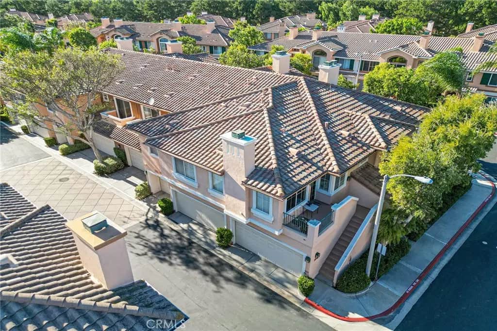 3301 Ladrillo Aisle, Irvine, CA — listing photo 1
