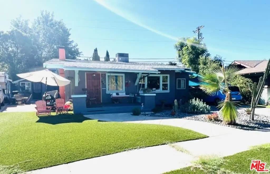2046 Delrosa Drive, Los Angeles, CA — listing photo 1