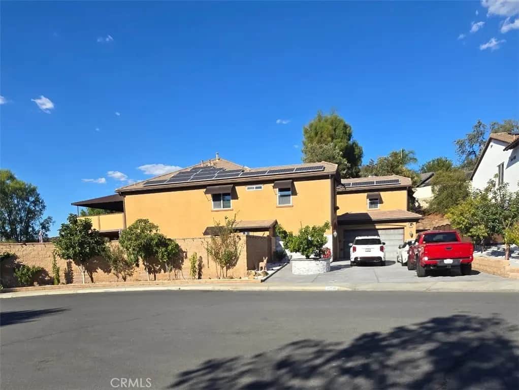 42740 Portraits, Temecula, CA — listing photo 1