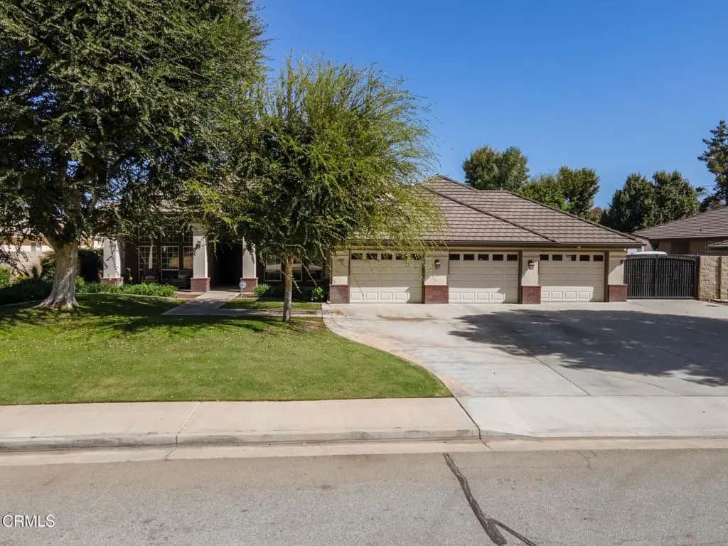 2306 Rich Springs Court, Bakersfield, CA — listing photo 1