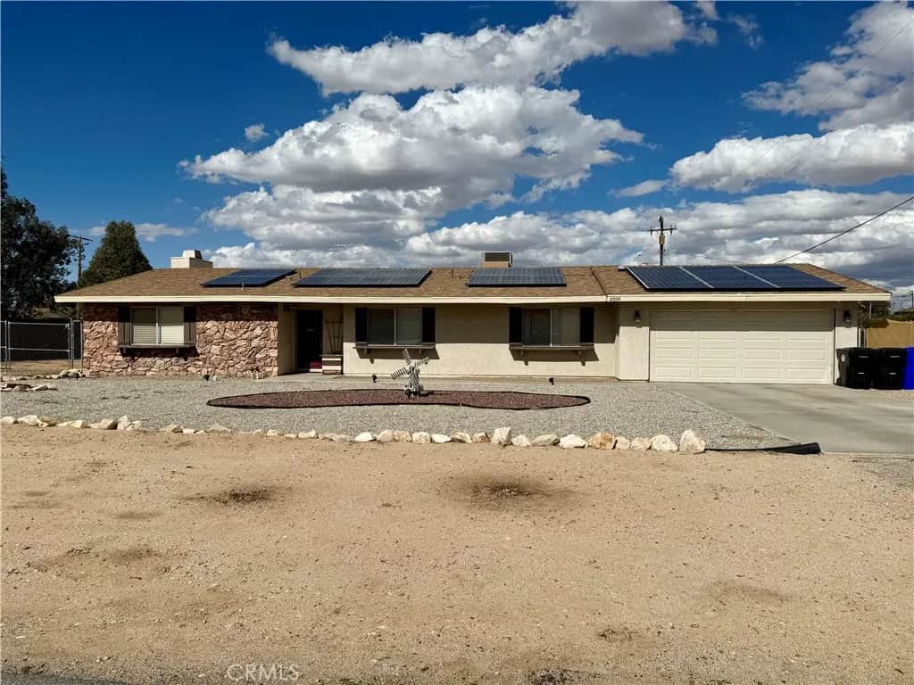 21064 Sioux, Apple Valley, CA — listing photo 1