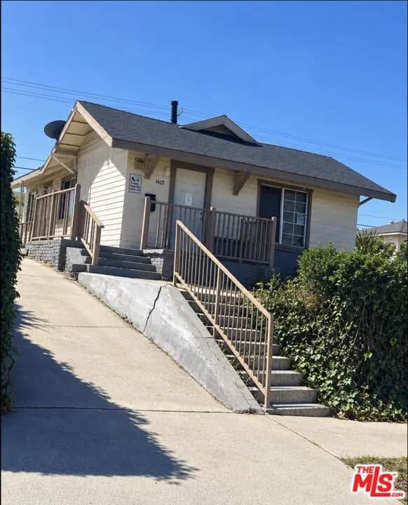 1422 W 104th Street, Los Angeles, CA — listing photo 1