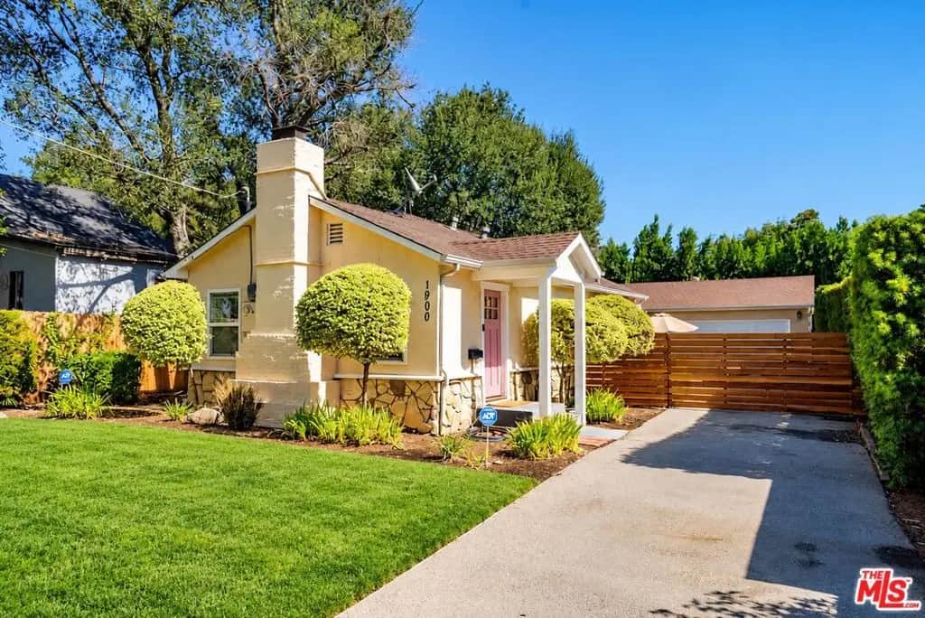 1900 Mentone Avenue, Pasadena, CA — listing photo 1