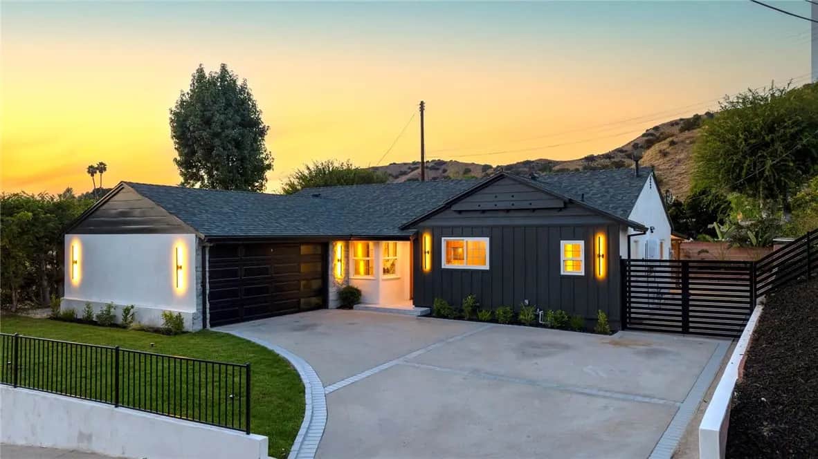 10211 Roscoe, Sun Valley, CA — listing photo 1