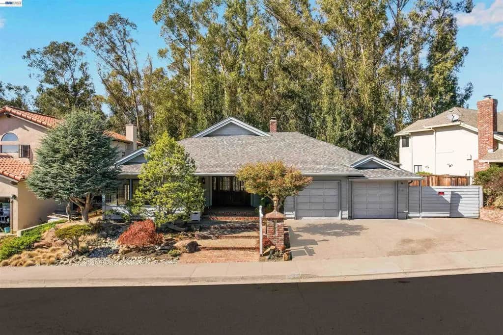17955 Center St, Castro Valley, CA — listing photo 1