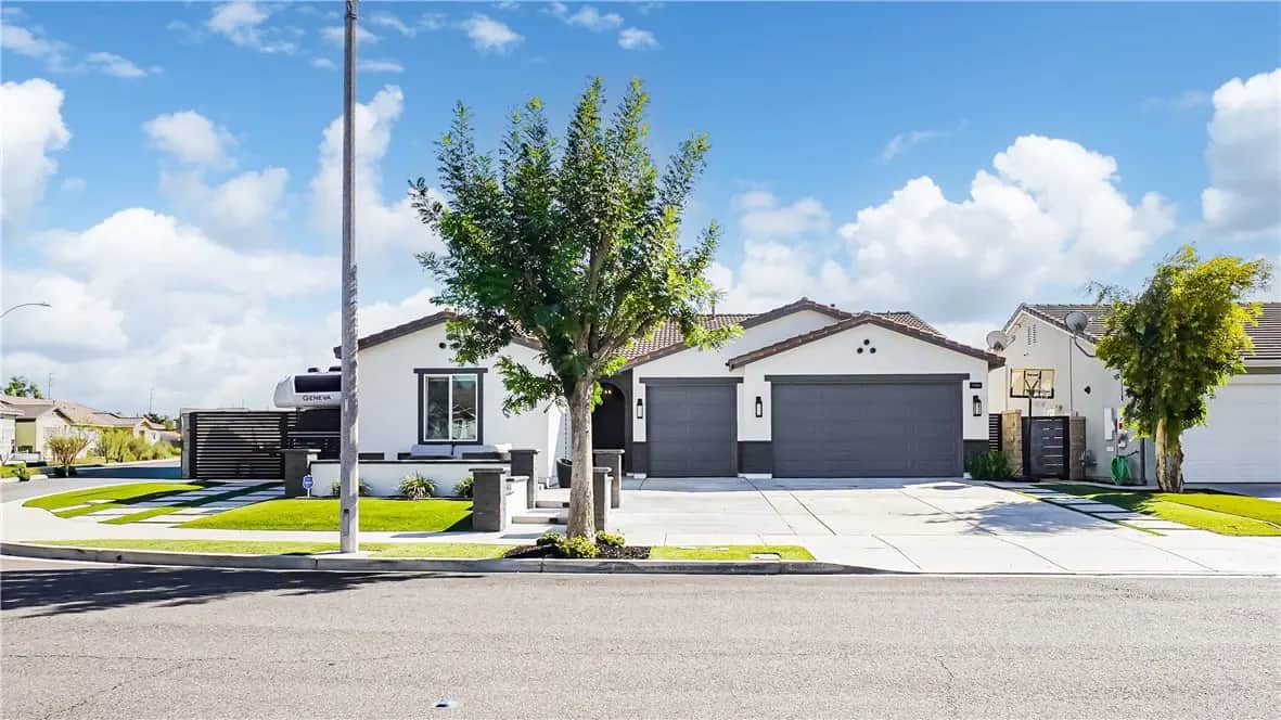 7088 Stockton, Corona, CA — listing photo 1