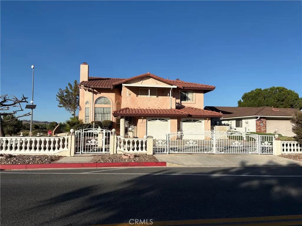 14025 Driftwood, Victorville, CA — listing photo 1