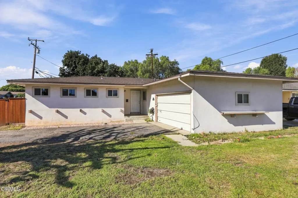124 Moultrie Place, Santa Paula, CA — listing photo 1
